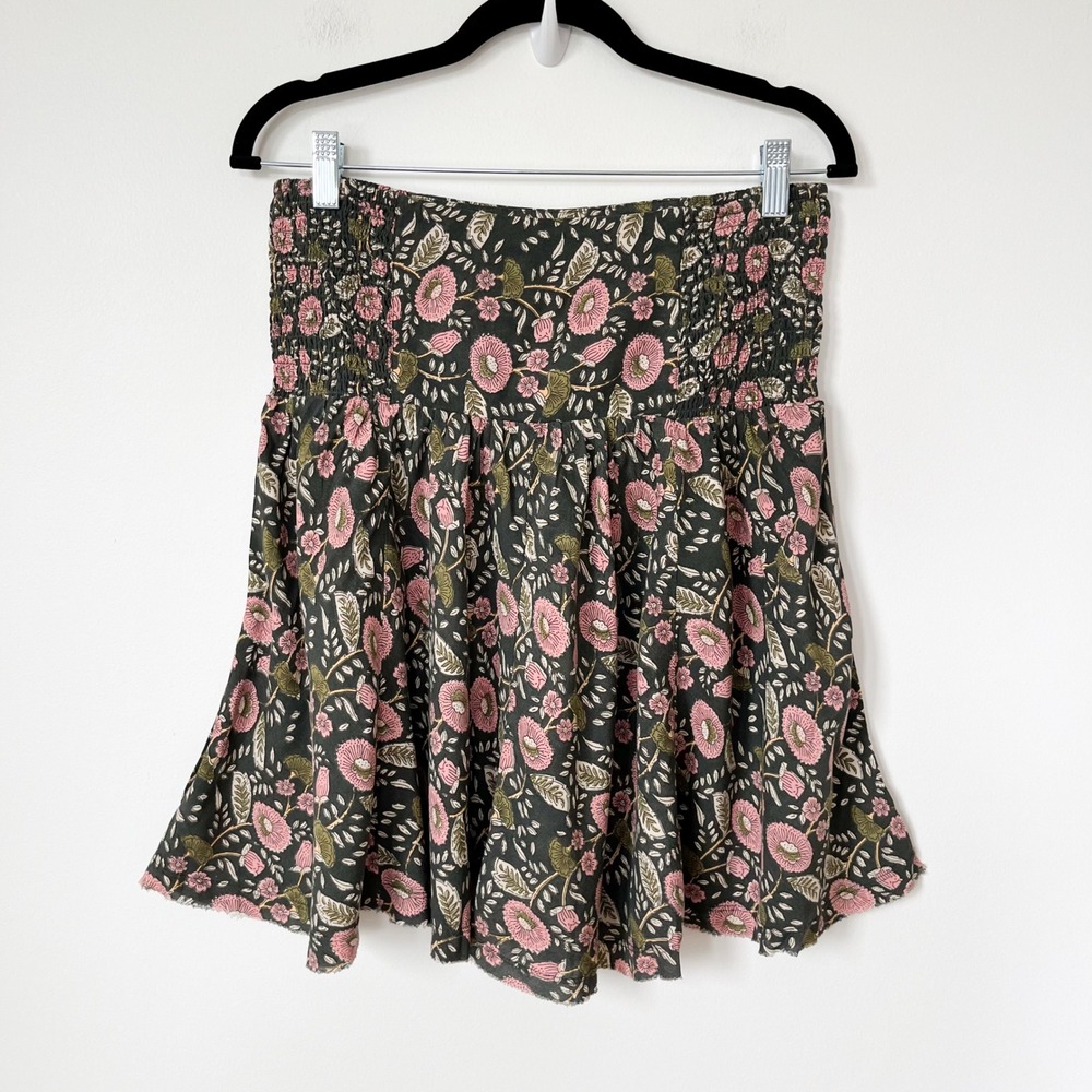 NEW Natural Life Malia Floral Mini Skirt Smocked Waist Womens Medium Gray Pink